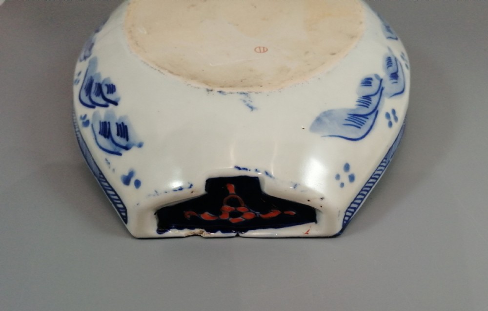 Japanese Imari Dish in the form of a Treasure Boat ‘Takarabune’, Meiji Period, circa 1900 View XII
