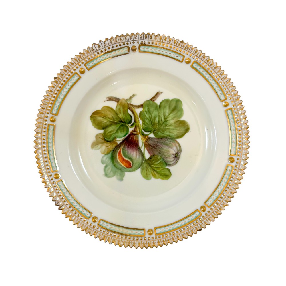 1920's Royal Copenhagen hand-painted Flora Danica Fig dinner plate with gold plated rim