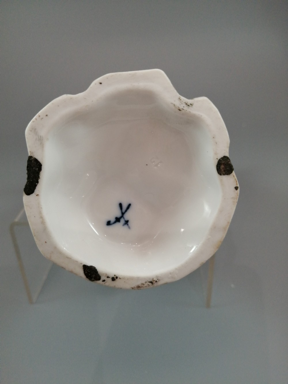Woman with a tambourine by Meissen, middle 19th century. View IX