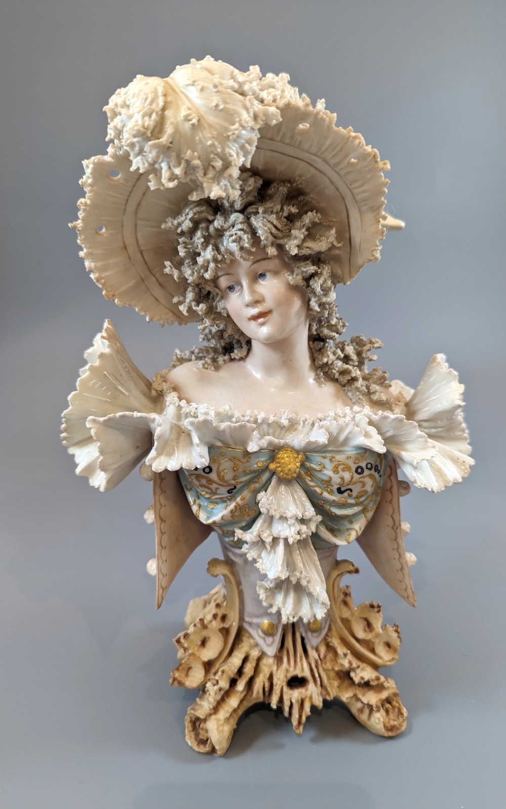 A pair of Stellmacher Porcelain Busts , Turn-Teplitz, Bohemia, Austria, circa 1900. View XI