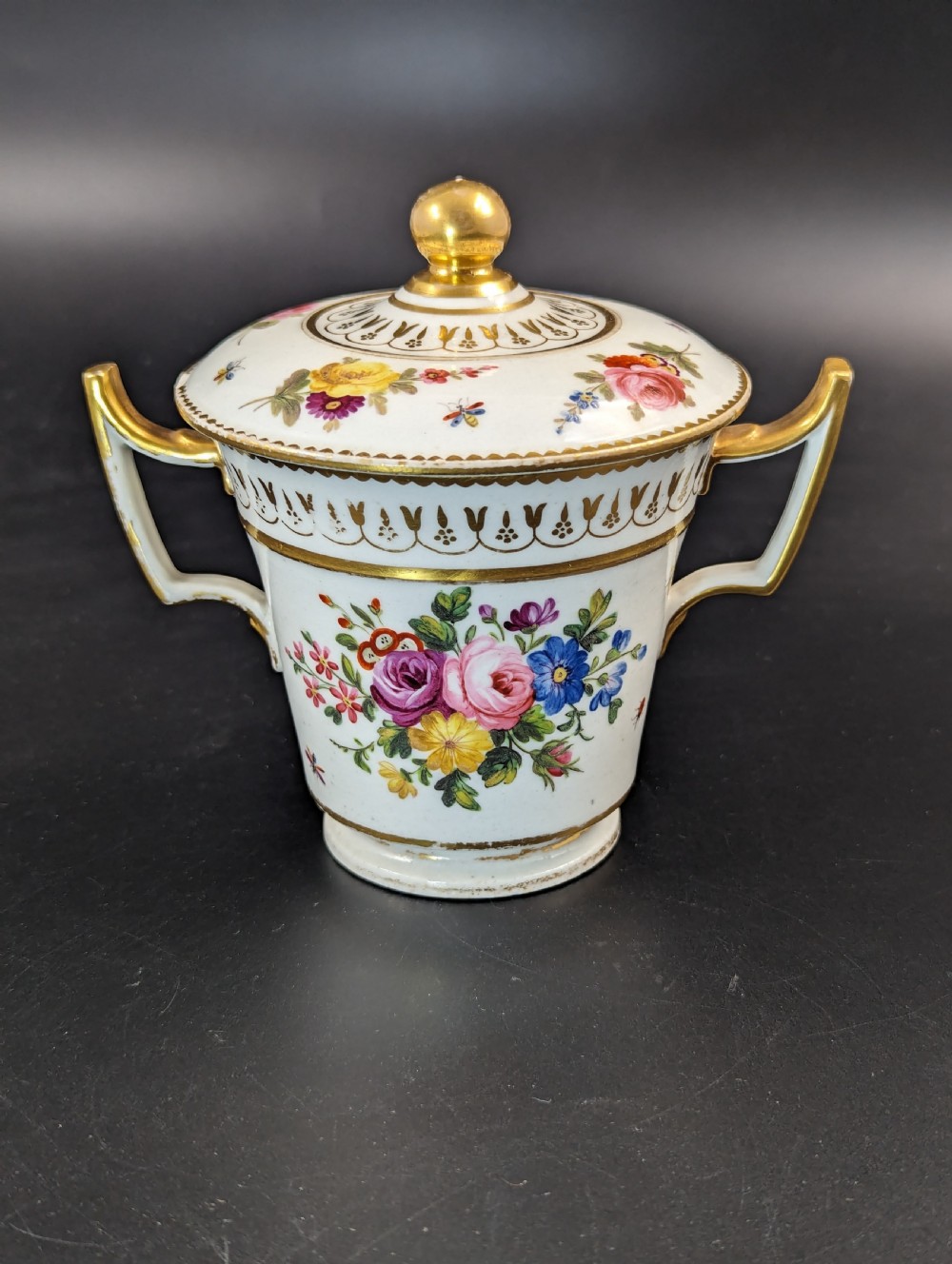 Derby Porcelain Pinxton Roses Cup with cover, c.1796.