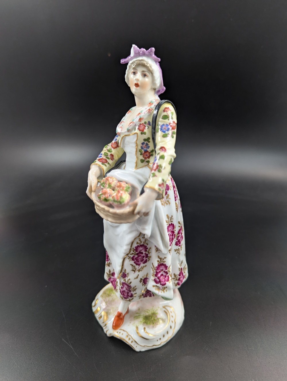 Figurine of Flower Seller, Samson, France, 19th century. View II