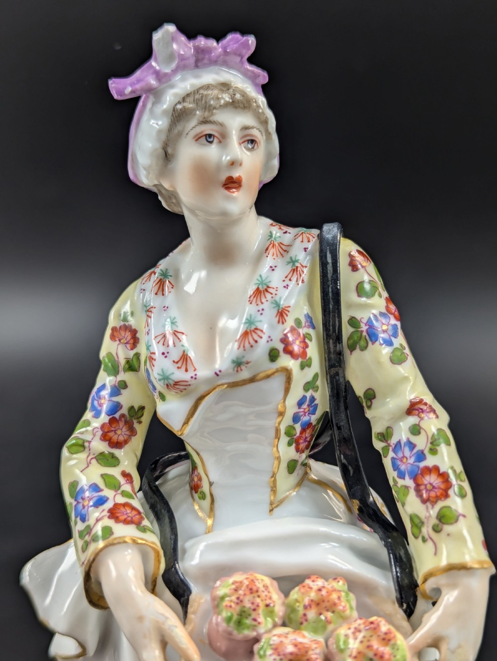 Figurine of Flower Seller, Samson, France, 19th century. View XIV
