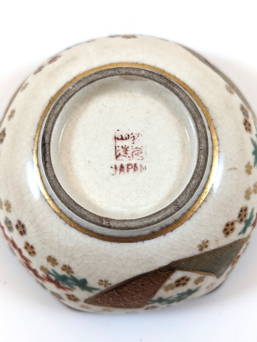 Satsuma Hexagonal Bowl, Kinkozan, Japan, c. 1920 View VI