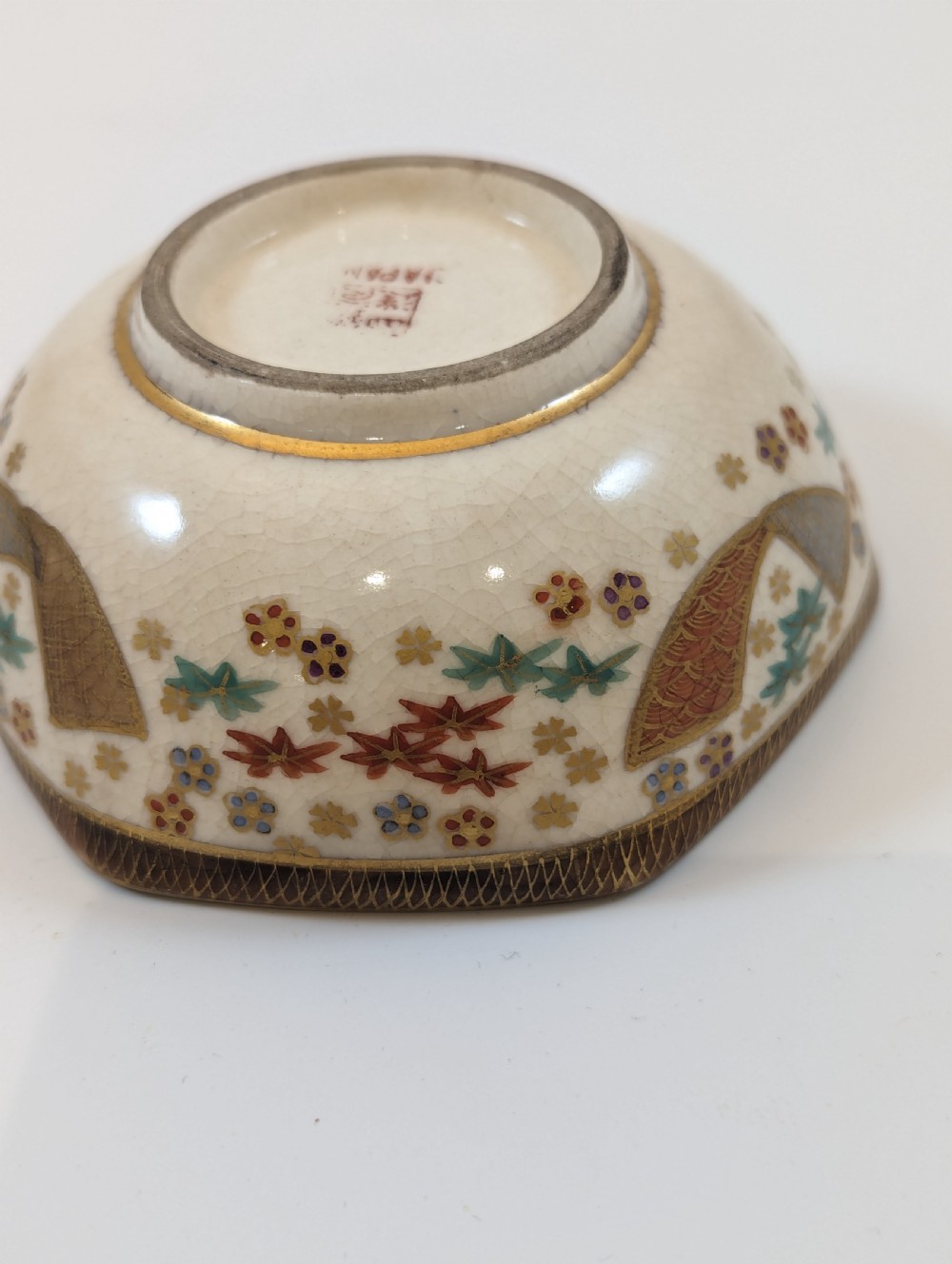 Satsuma Hexagonal Bowl, Kinkozan, Japan, c. 1920 View X