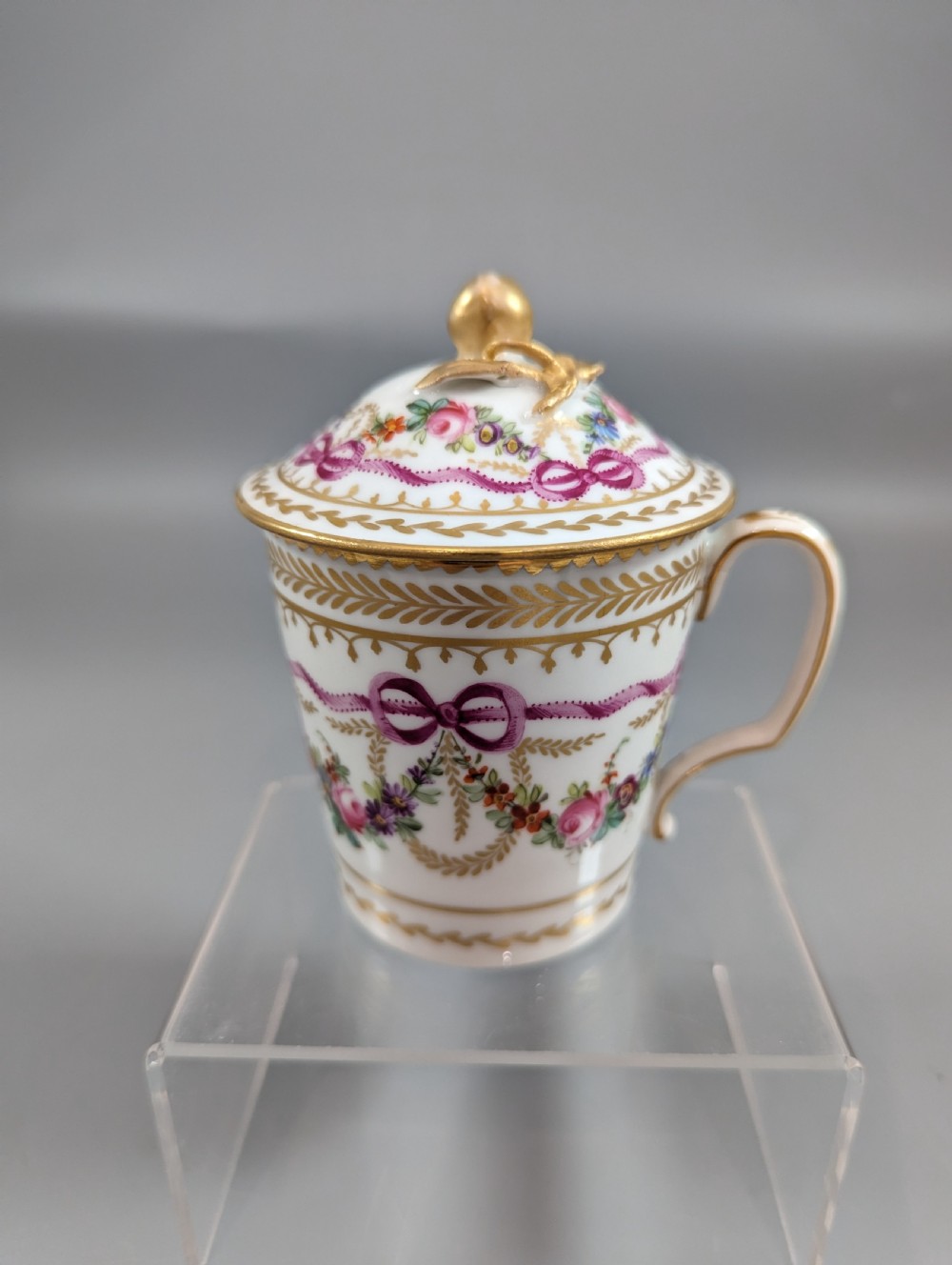 Floral and gold mid-18th century Sèvres style cup, saucer and lid set View V