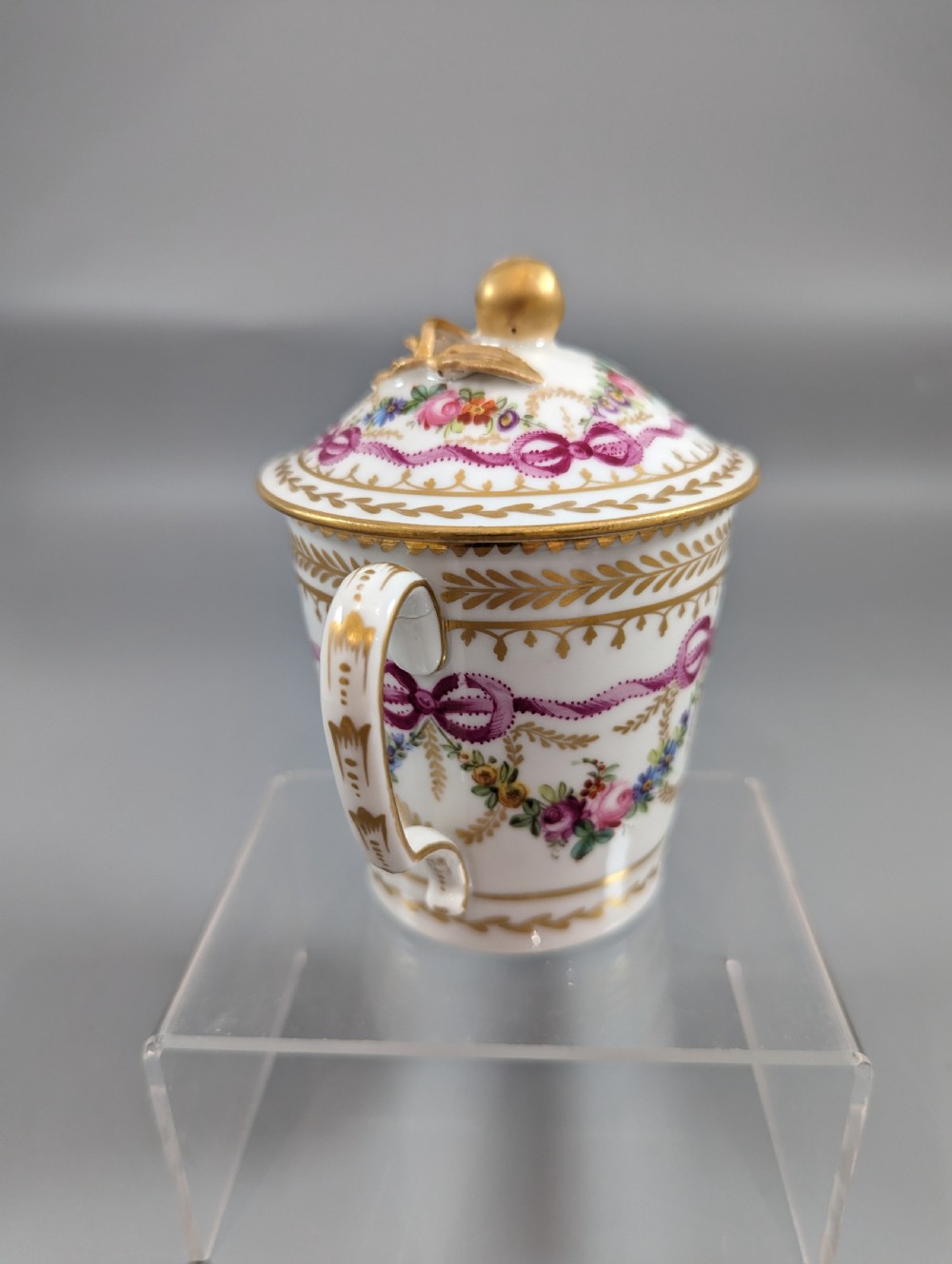 Floral and gold mid-18th century Sèvres style cup, saucer and lid set View VII