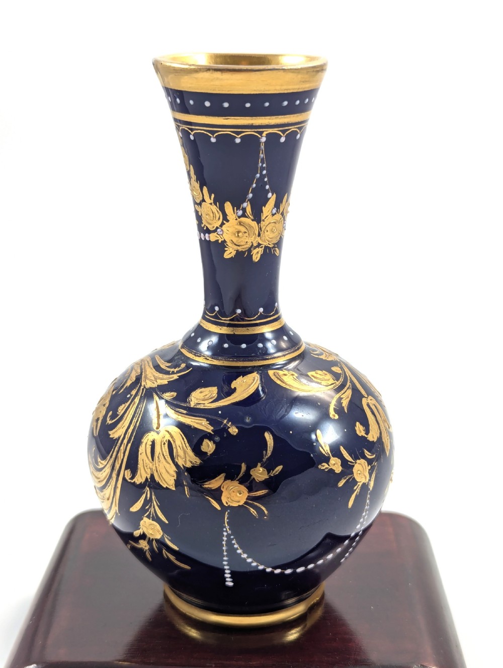 Antique Beehive Royal Vienna Porcelain Cobalt Blue Vase, c. 1820-1827 View III