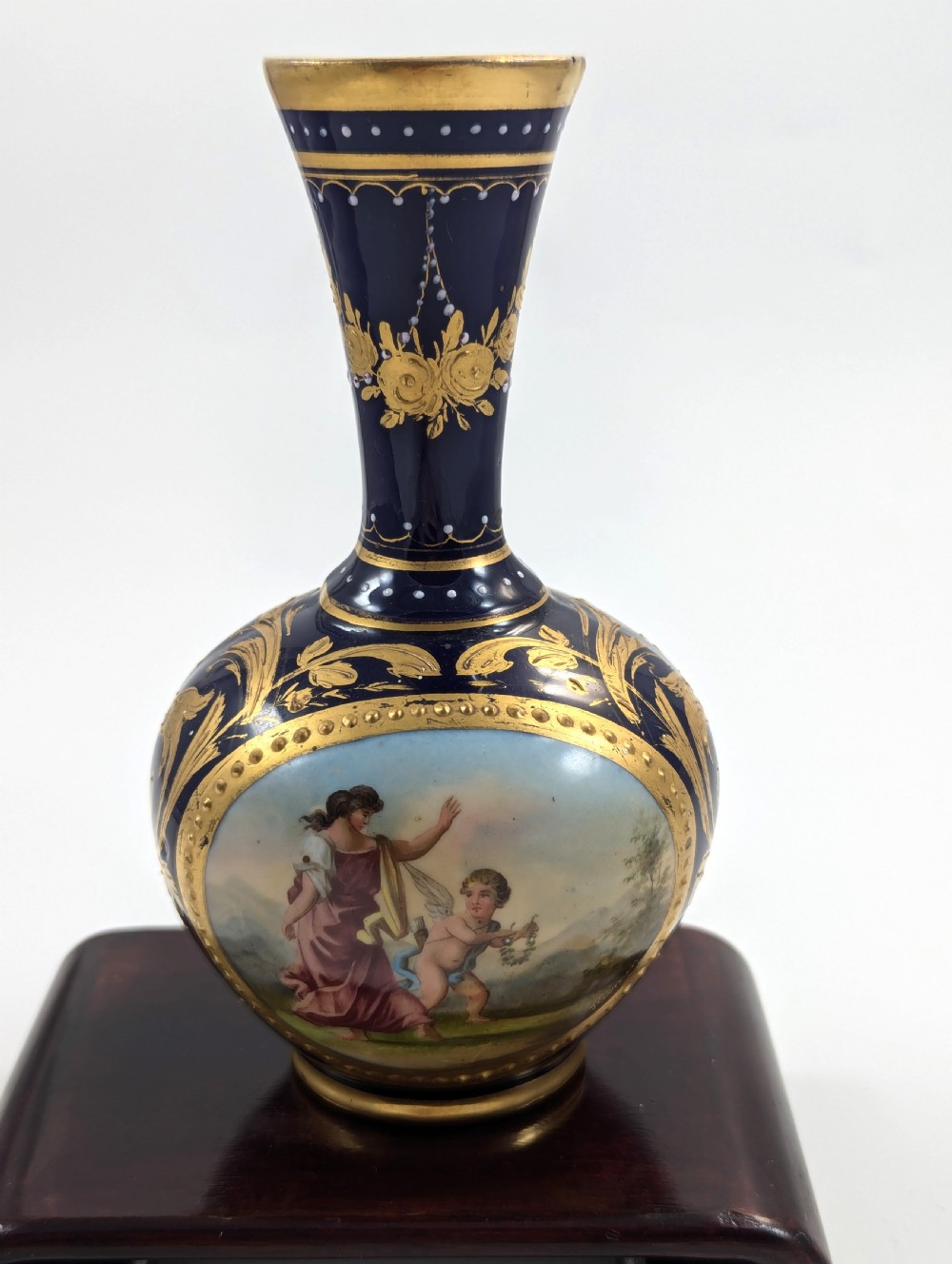Antique Beehive Royal Vienna Porcelain Cobalt Blue Vase, c. 1820-1827 View VII