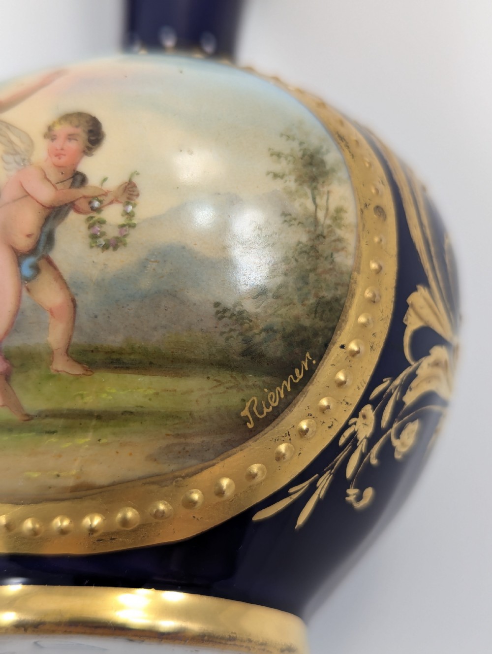 Antique Beehive Royal Vienna Porcelain Cobalt Blue Vase, c. 1820-1827 View XII