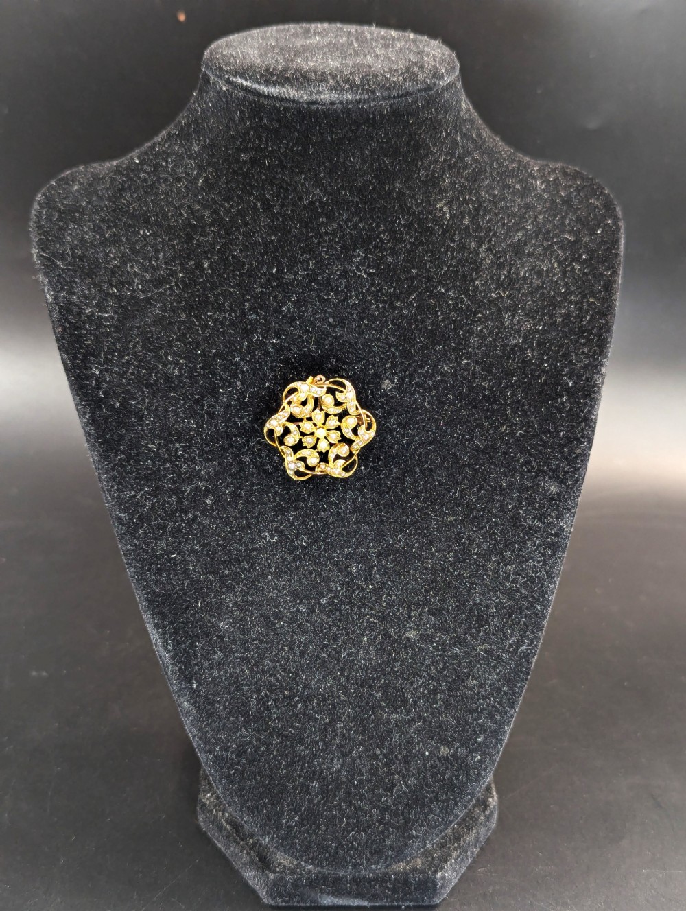 An Edwardian Pearl and 15ct Gold Brooch Pendant View VII