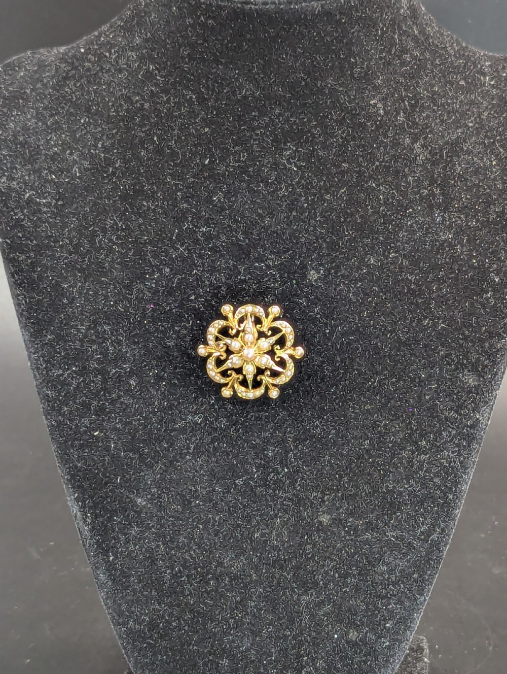 A Victorian Pearl and 15ct Gold Brooch Pendant View VII