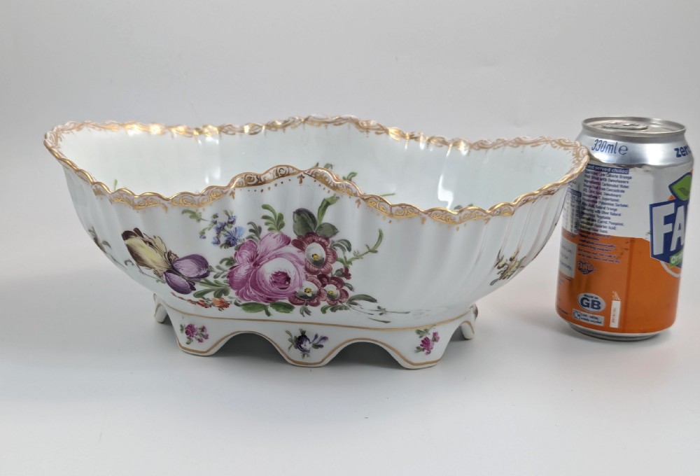Helena Wolfsohn, Dresden, Large Hand-Painted Footed Bowl, c. 1870 View XII
