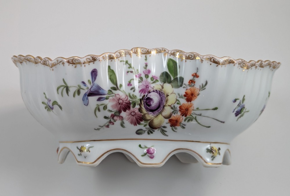 Helena Wolfsohn, Dresden, Large Hand-Painted Footed Bowl, c. 1870 View XV