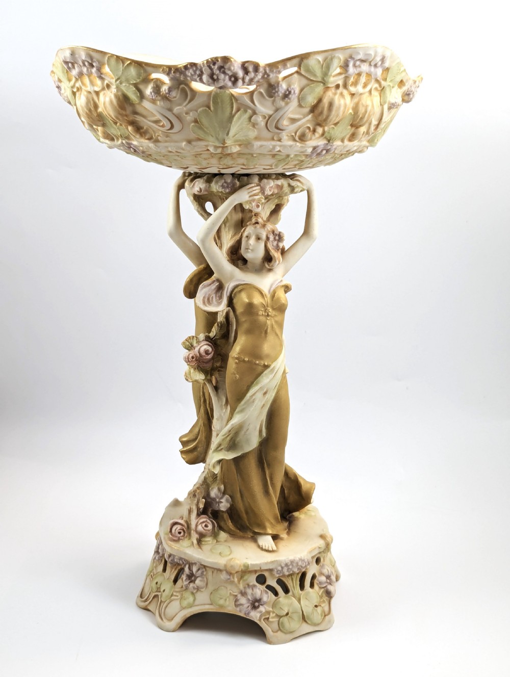 Figural Porcelain Vase, Ernst Wahliss, Royal Vienna, c. 1894-1900 View IV