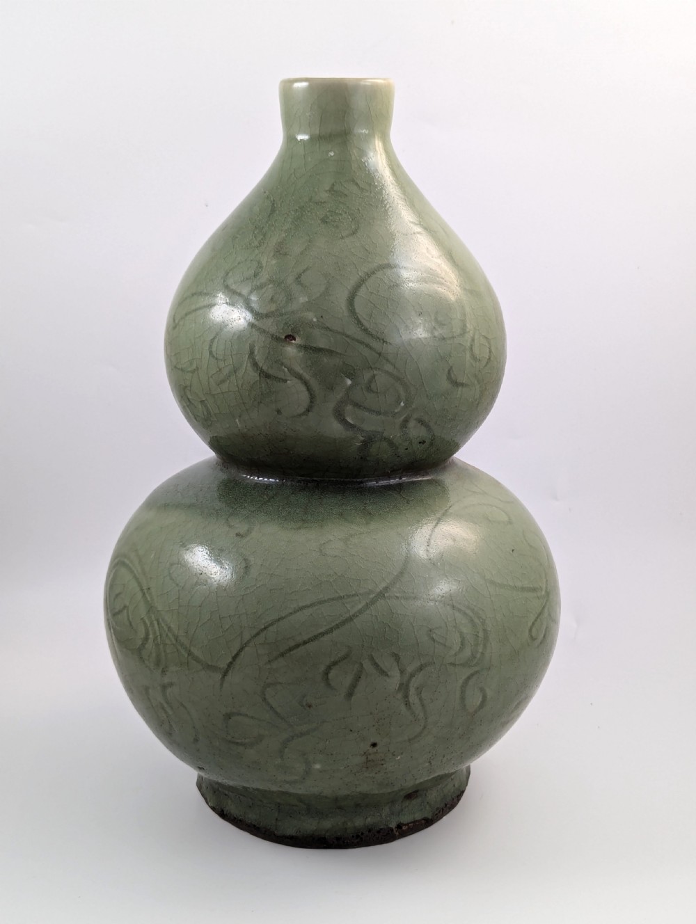 Chinese Longquan Earthenware Green Double Gourd Vase, Song Dynasty. View III