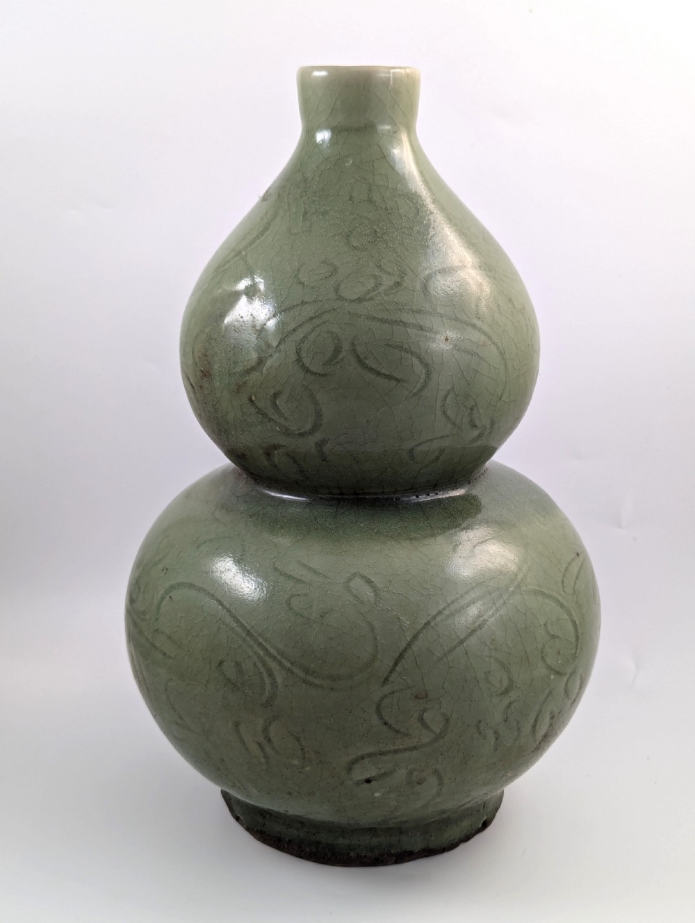 Chinese Longquan Earthenware Green Double Gourd Vase, Song Dynasty. View VI