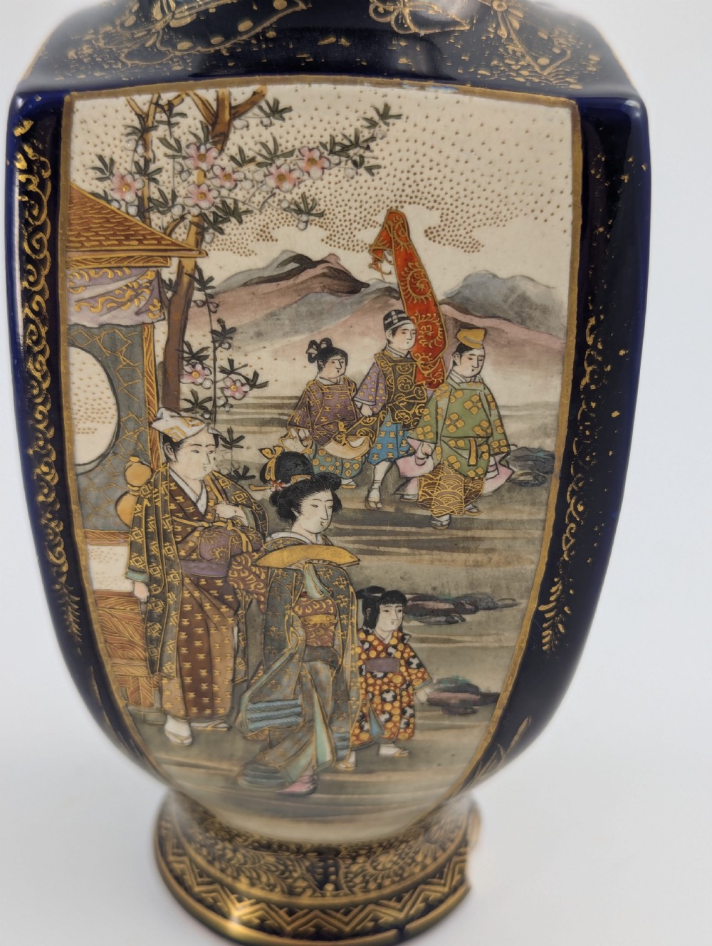 Antique Satsuma Earthenware Vase, Japan, c. 19th Century View IX