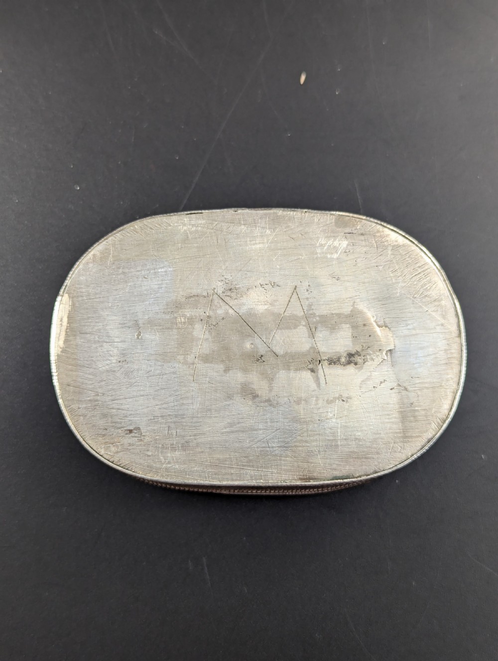 Antique Silver Snuff Box Depicting a Battle Between a Lion and a Mythological Beast View IV