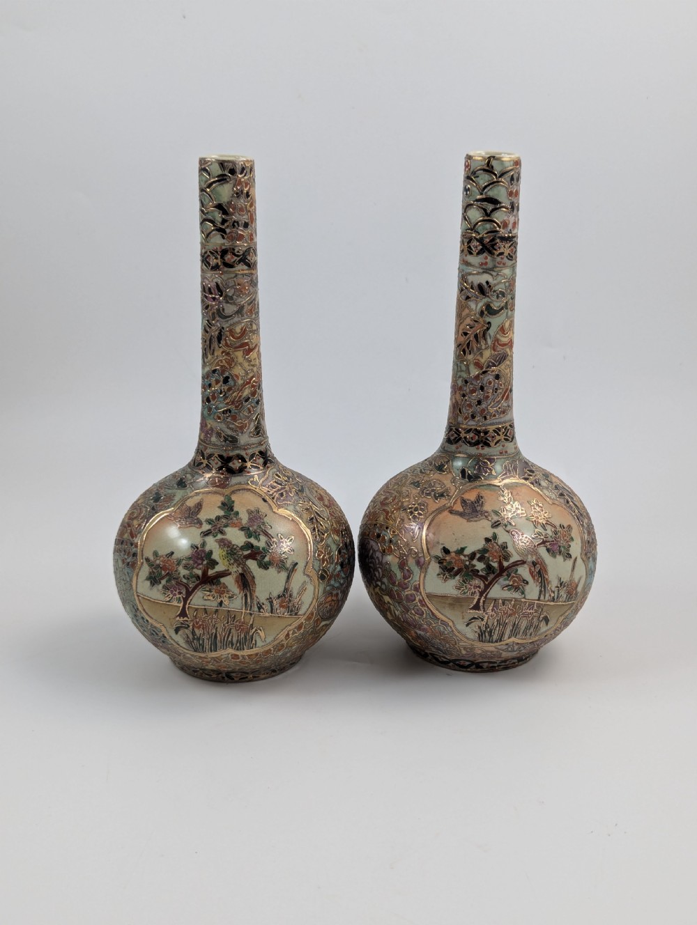 Antique Handpainted Bud Vases, Satsuma, signed by Gyokushu, Meiji period (1868-1912). View IV