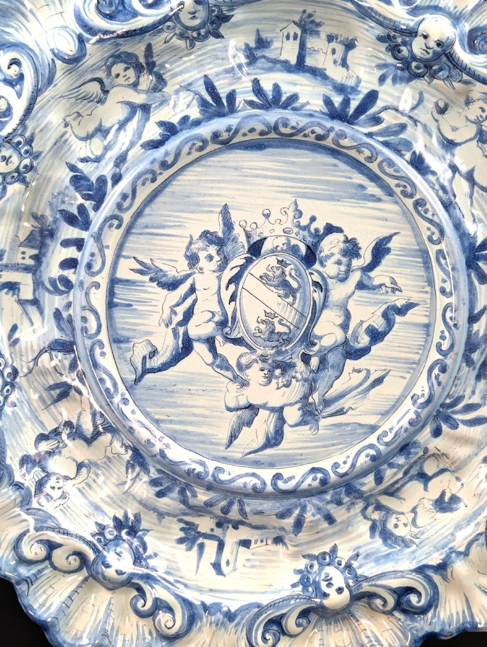 Antique Italian Cantagalli Plate, Decorated with Putti, 19th Century – Large View III