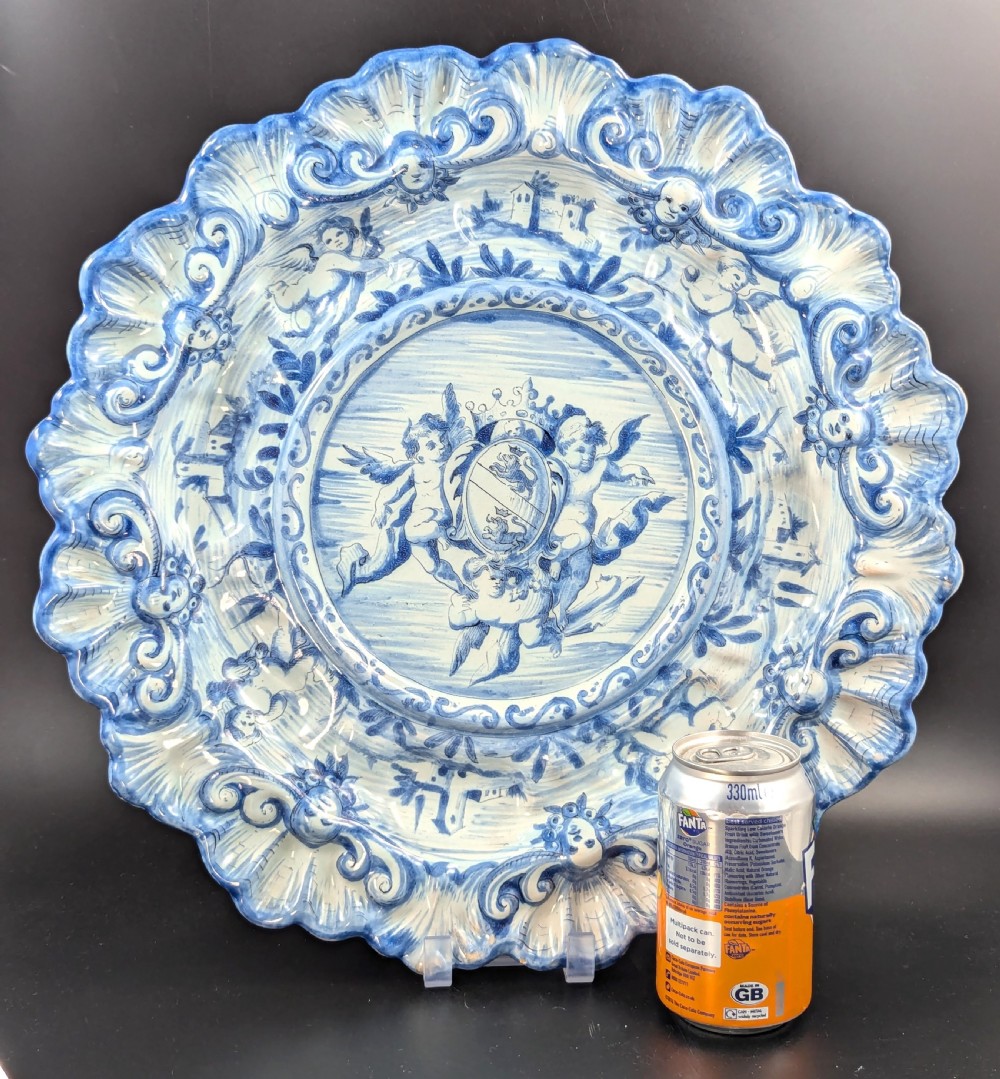 Antique Italian Cantagalli Plate, Decorated with Putti, 19th Century – Large View IV