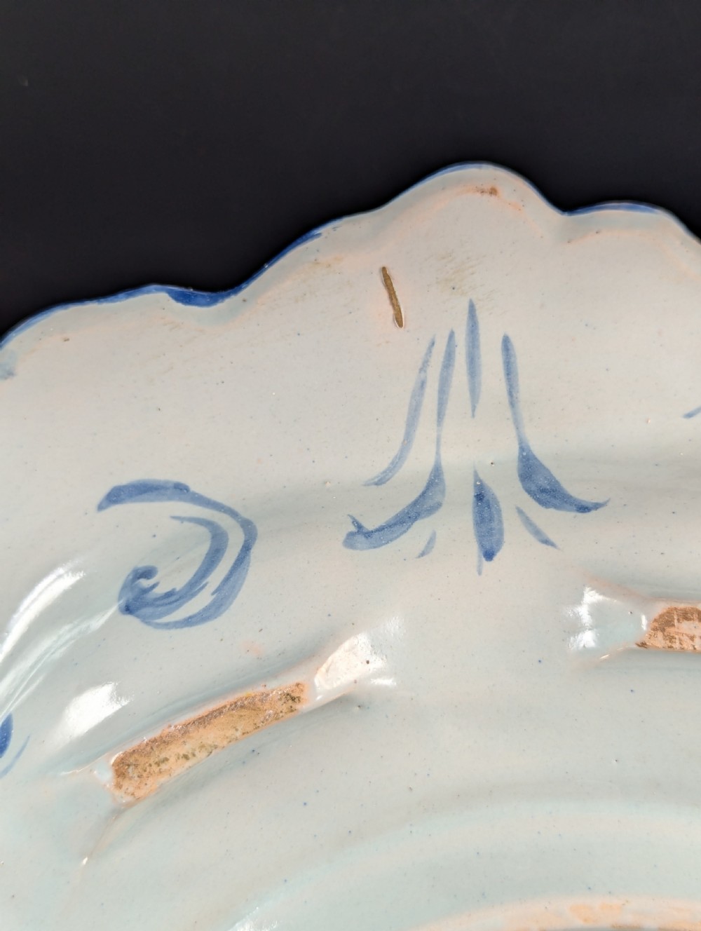 Antique Italian Cantagalli Plate, Decorated with Putti, 19th Century – Large View VII