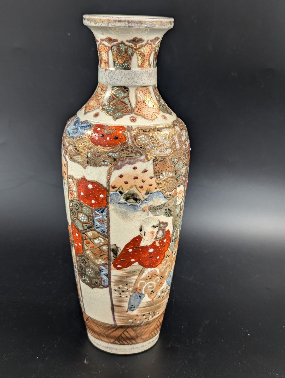Antique hand painted Satsuma Vase, Japan, Meiji period . View III