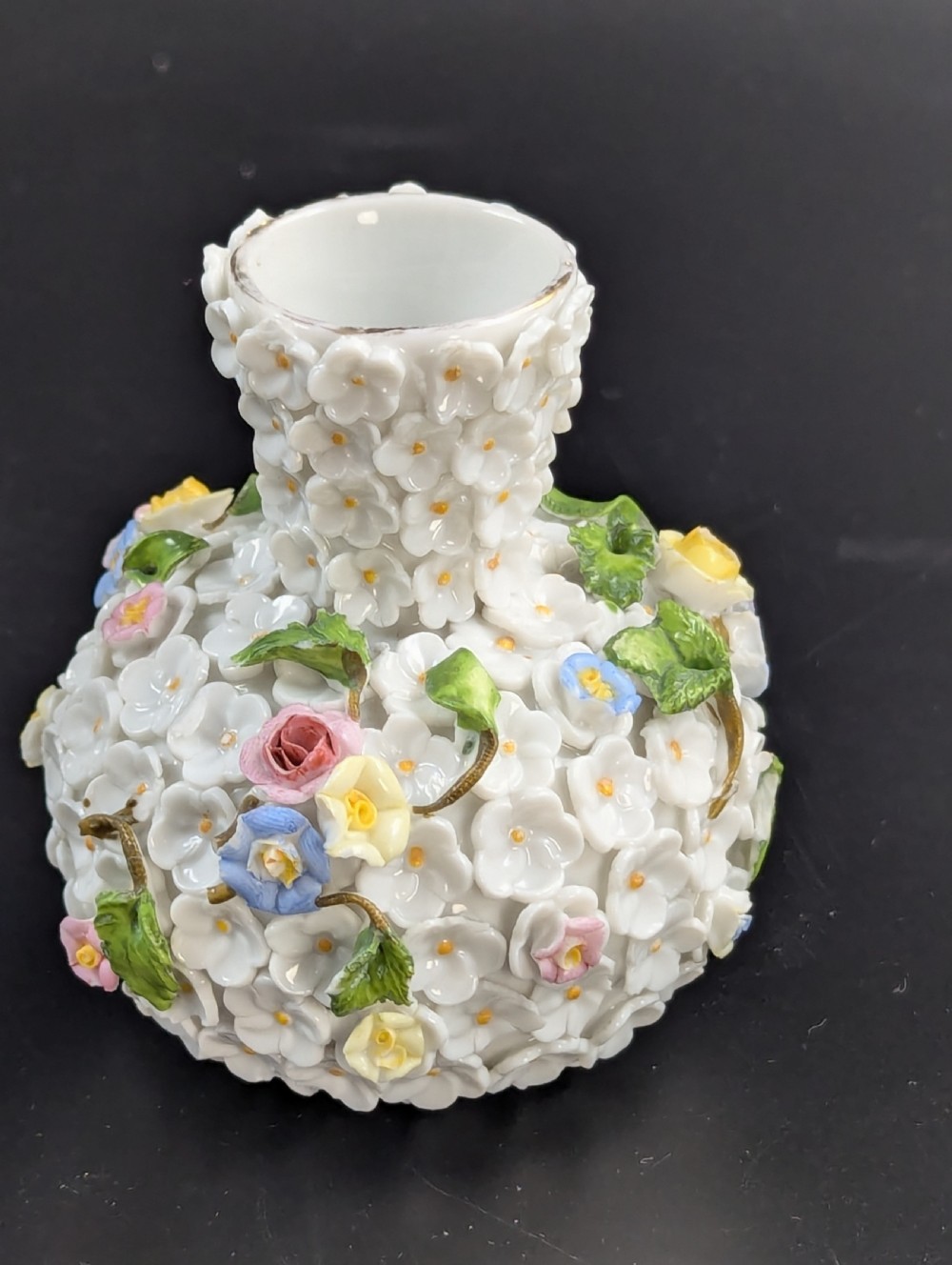 Porcelain Encrusted Vase and Salt Cellar by Bohne Söhne Rudolstadt, c. 1880. View III