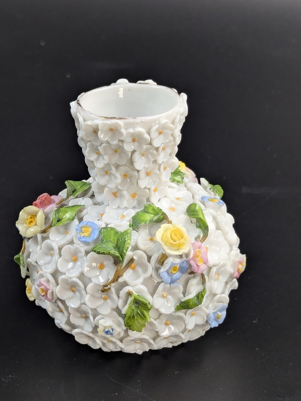 Porcelain Encrusted Vase and Salt Cellar by Bohne Söhne Rudolstadt, c. 1880. View IV