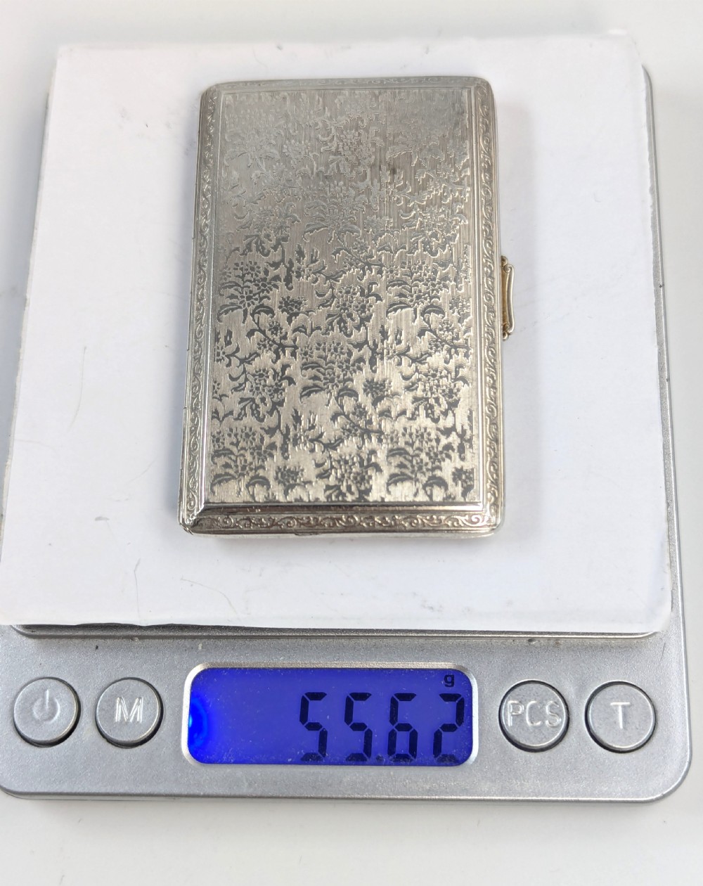 Elegant Sterling Silver Cigarette Case with Floral Design View VII