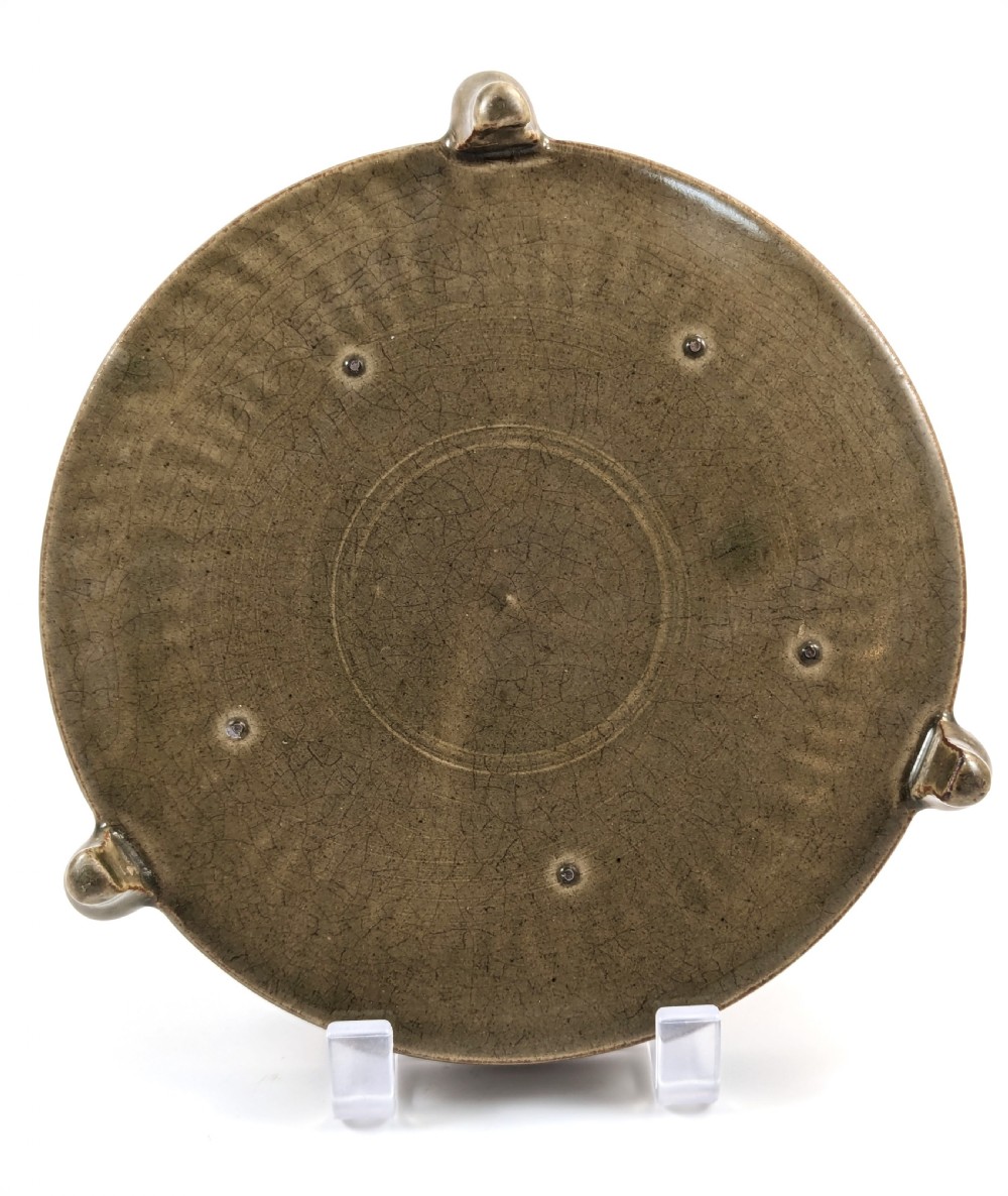 Olive-green Glazed ‘Phoenix’ Footed Bowl, Northern Song Dynasty (960–1127) View VI