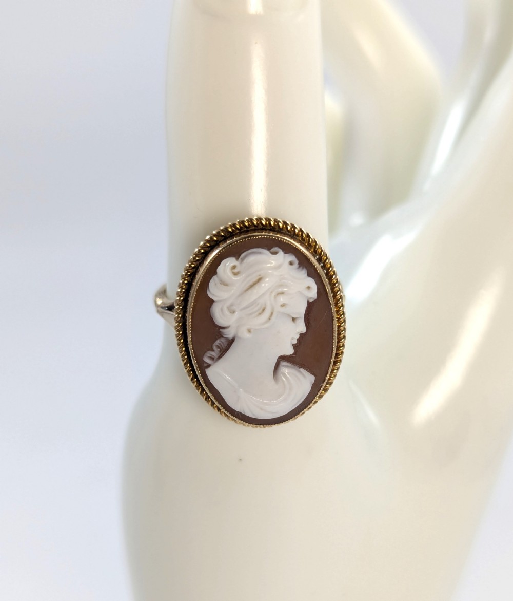  Gold Cameo Ring, 1914. View IV