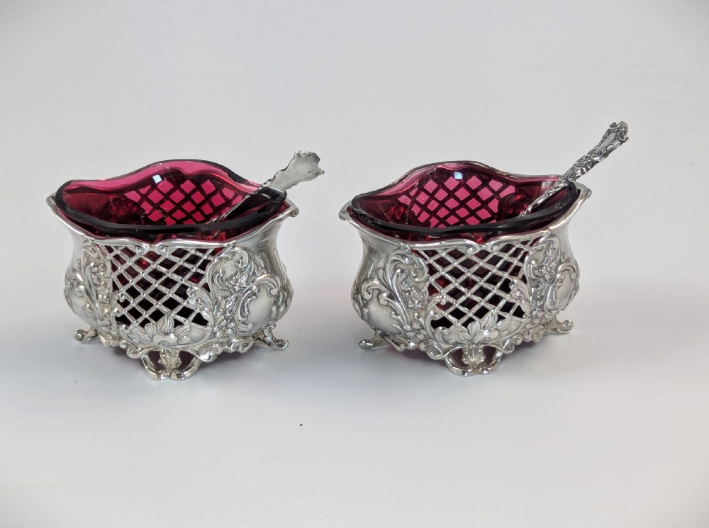 Pair of Edwardian Silver Salts with Ruby Glass Liners, 1902 View V