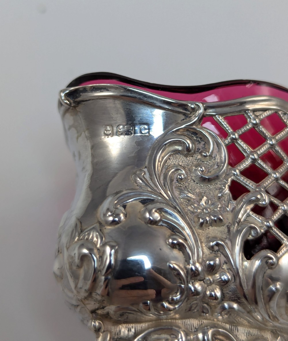 Pair of Edwardian Silver Salts with Ruby Glass Liners, 1902 View VII