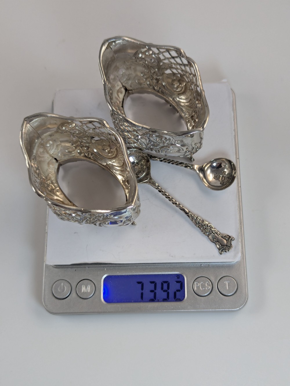Pair of Edwardian Silver Salts with Ruby Glass Liners, 1902 View XI
