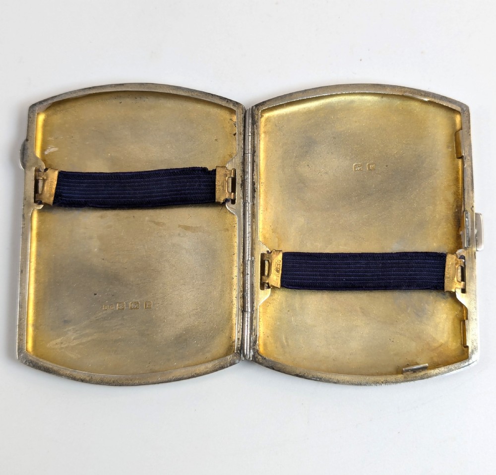 Silver Cigarette Case with Ornamental Design, Birmingham, 1916 View III