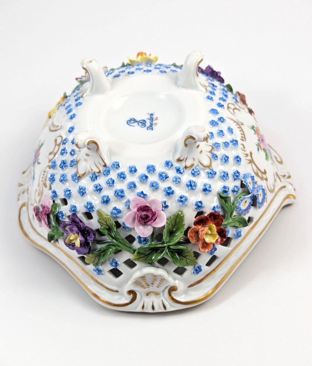 Carl Thieme porcelain centrepiece bowl vase, Dresden, 1902 View XIV