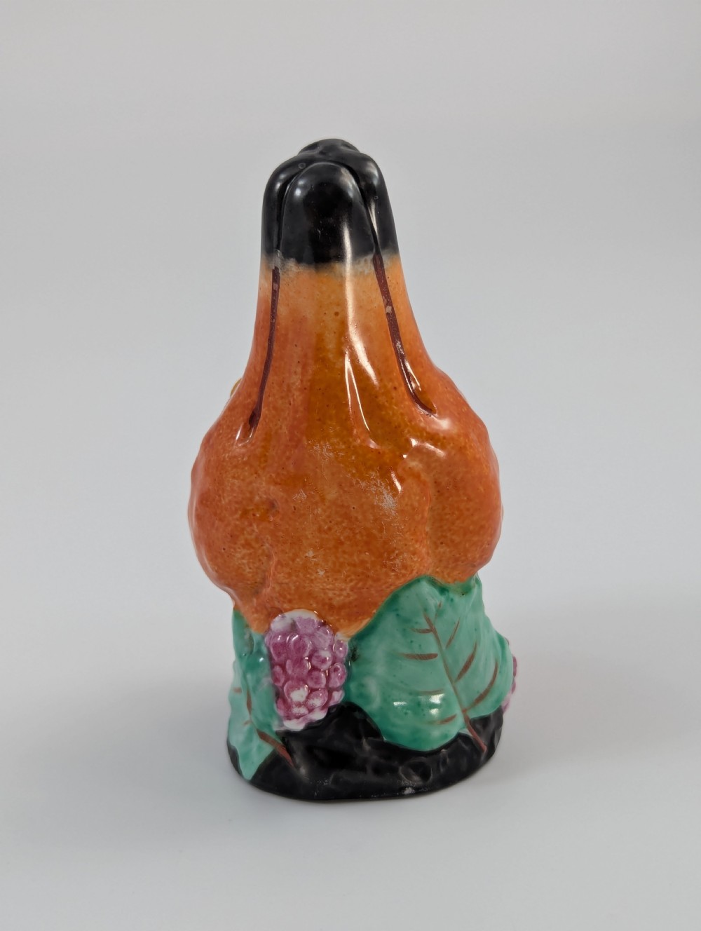 Rare Royal Staffordshire Porcelain Stirrup Cup, circa 1820-1840 View X