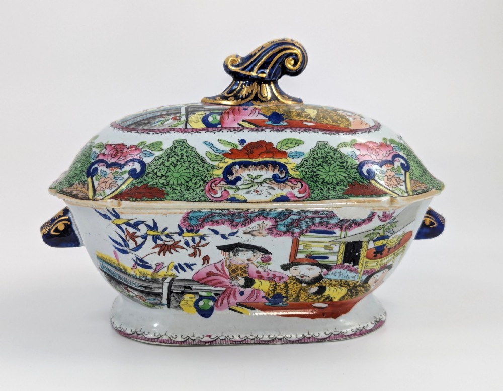 A Regency Masons ironstone tureen decorated in the Green Mandarin chinoiserie pattern with cobalt blue handles and a gilded scrolling finial. View V