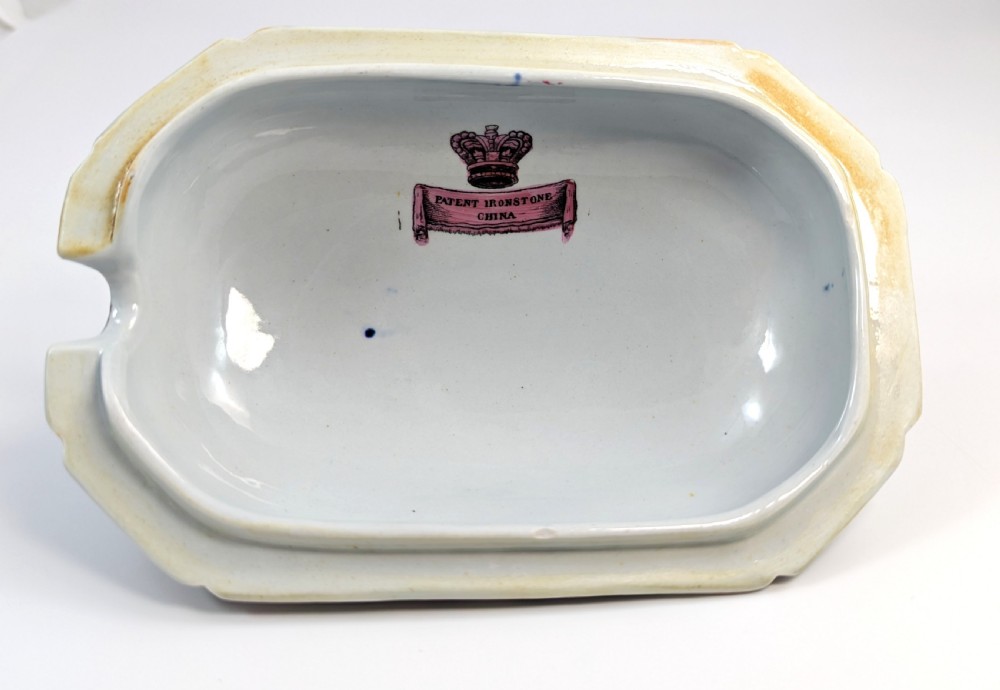 A Regency Masons ironstone tureen decorated in the Green Mandarin chinoiserie pattern with cobalt blue handles and a gilded scrolling finial. View XII