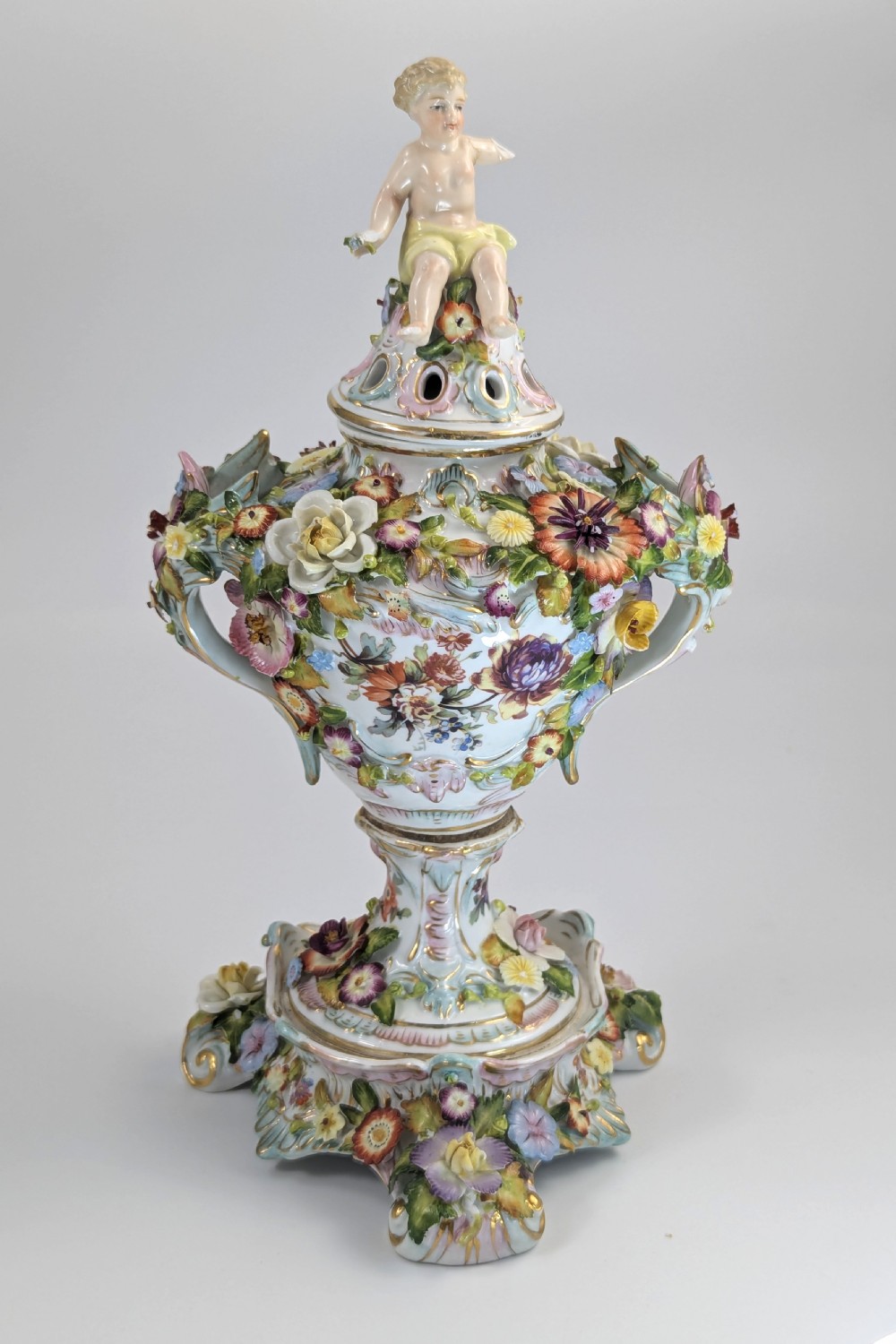 Very Rare Luxury Sitzendorf Potpourri Vase, c. 1885 View IX