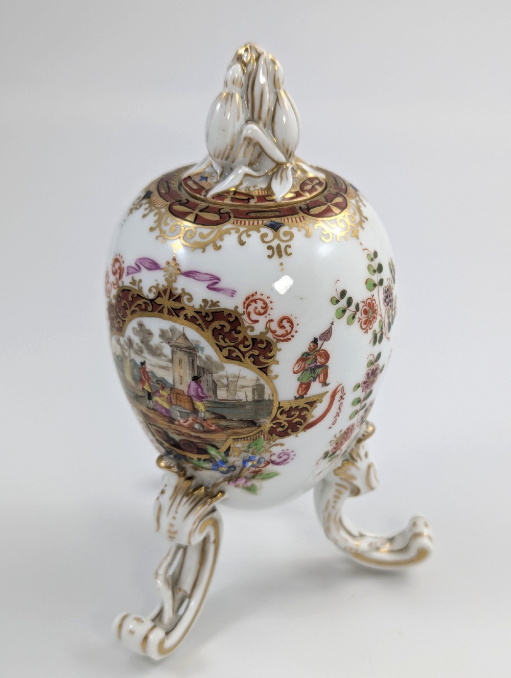 KPM Berlin, Porcelain Egg on Legs, Tea Caddy or Jar, c. 1780 View VI