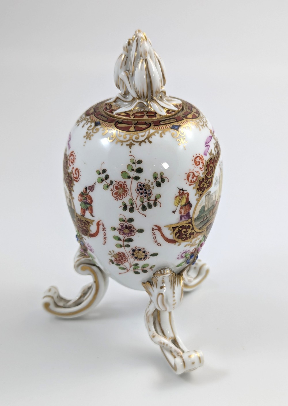 KPM Berlin, Porcelain Egg on Legs, Tea Caddy or Jar, c. 1780 View VII