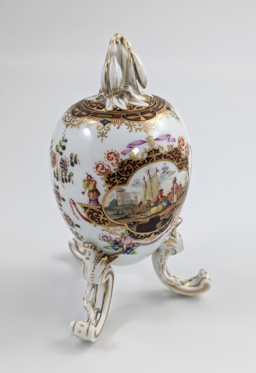 KPM Berlin, Porcelain Egg on Legs, Tea Caddy or Jar, c. 1780 View VIII