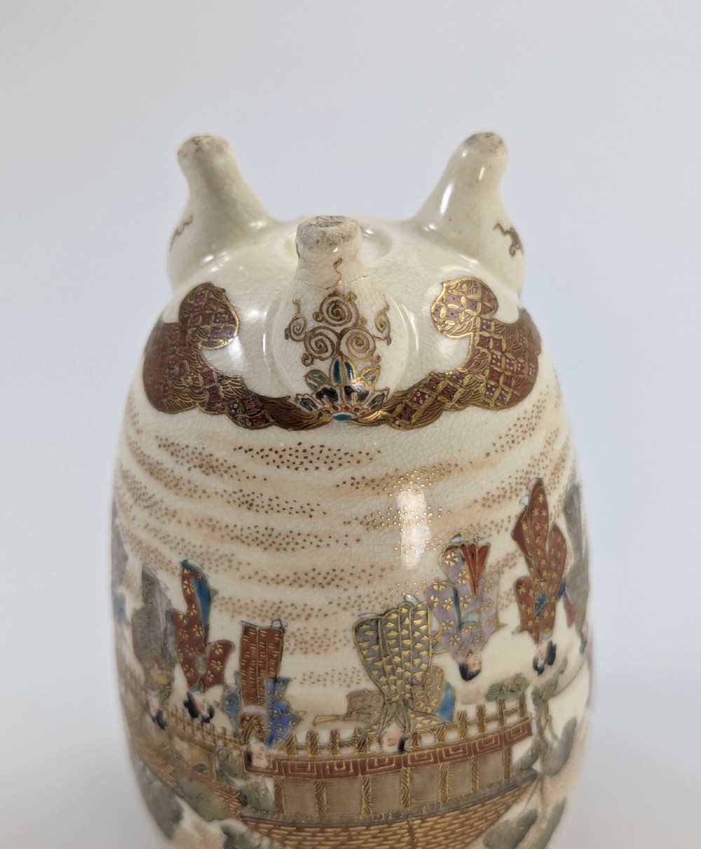 Antique Japanese Satsuma footed vase, hand-painted courtly scene, gold detailing View IX