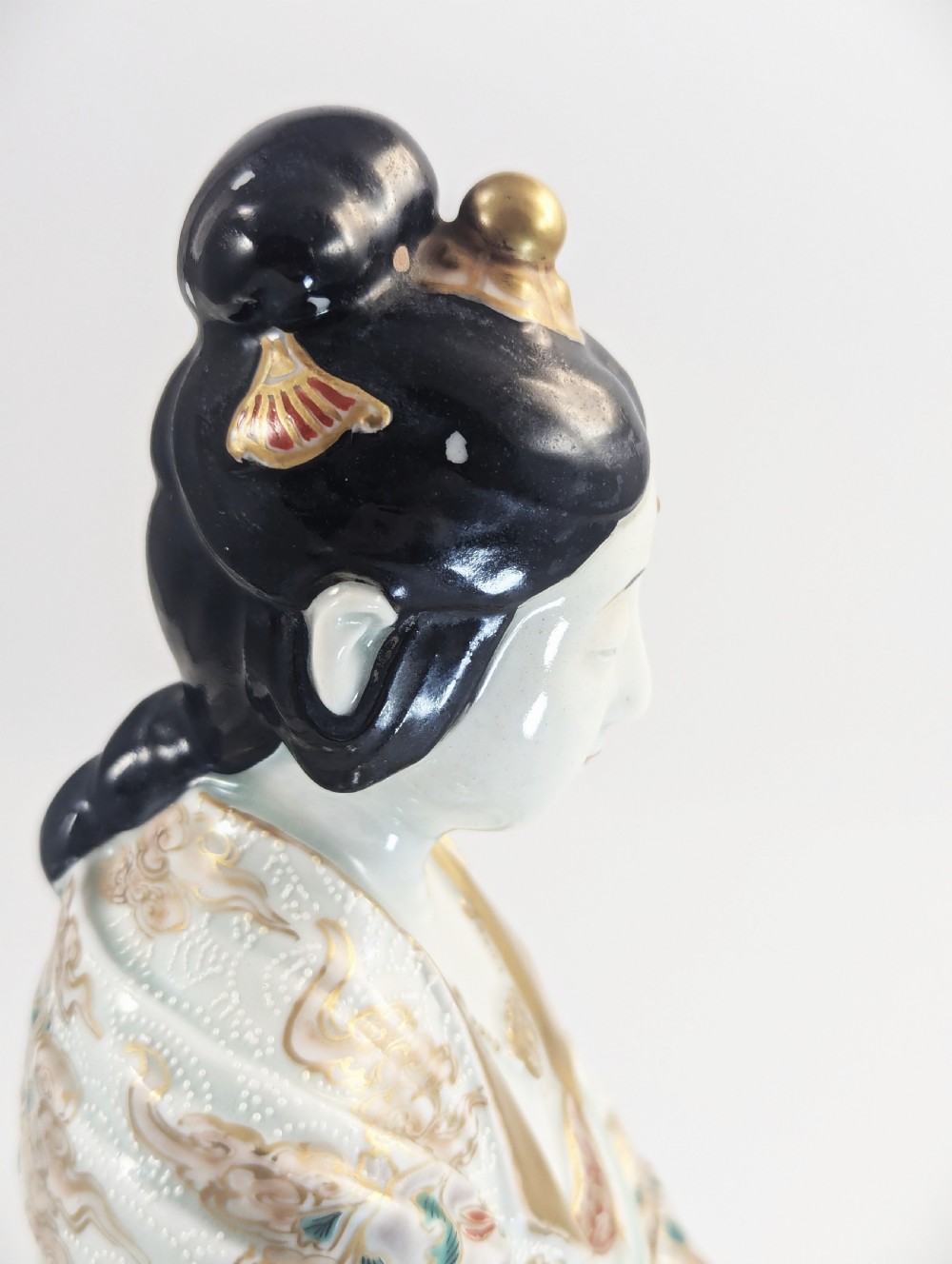 Kutani antique Japanee porcelain Meiji Kannon figurine, late 19th century View IX