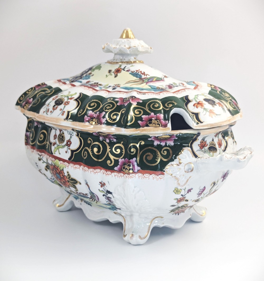 Antique Mason’s large lidded tureen, Famille Verte Chinoiserie, peacocks, c 1830 View II
