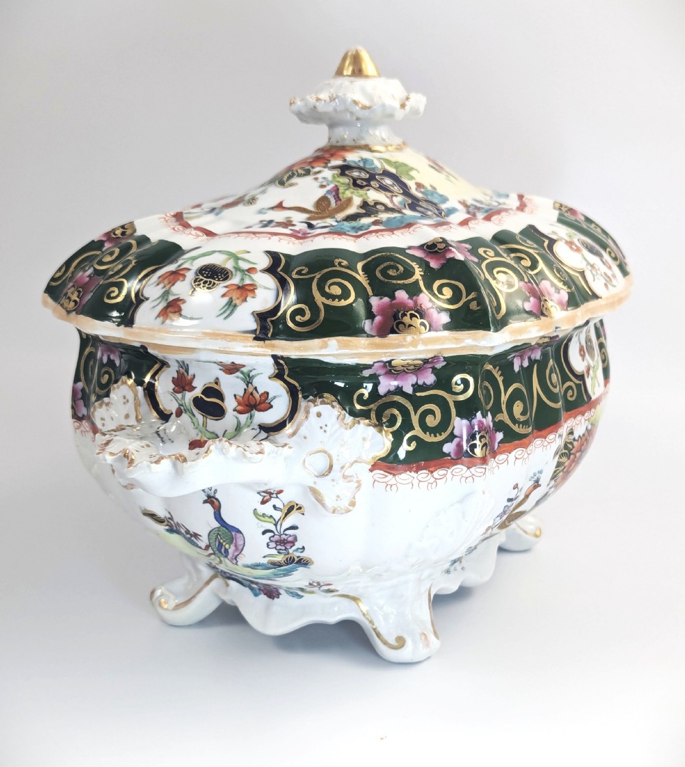 Antique Mason’s large lidded tureen, Famille Verte Chinoiserie, peacocks, c 1830 View VI
