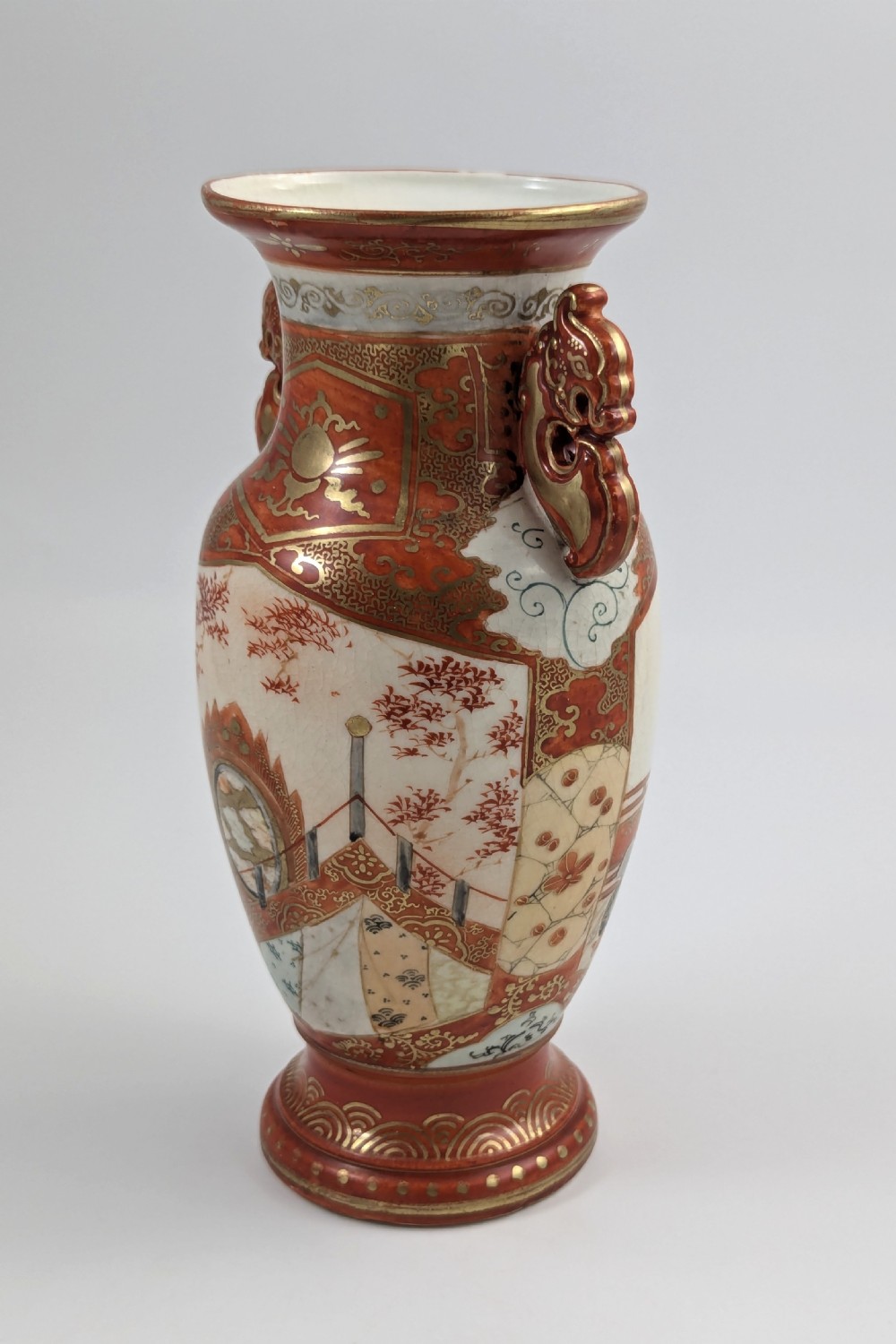 Meiji Kutani vase with shishi handles, signed Juzan, Japanese porcelain, 1903 View VI